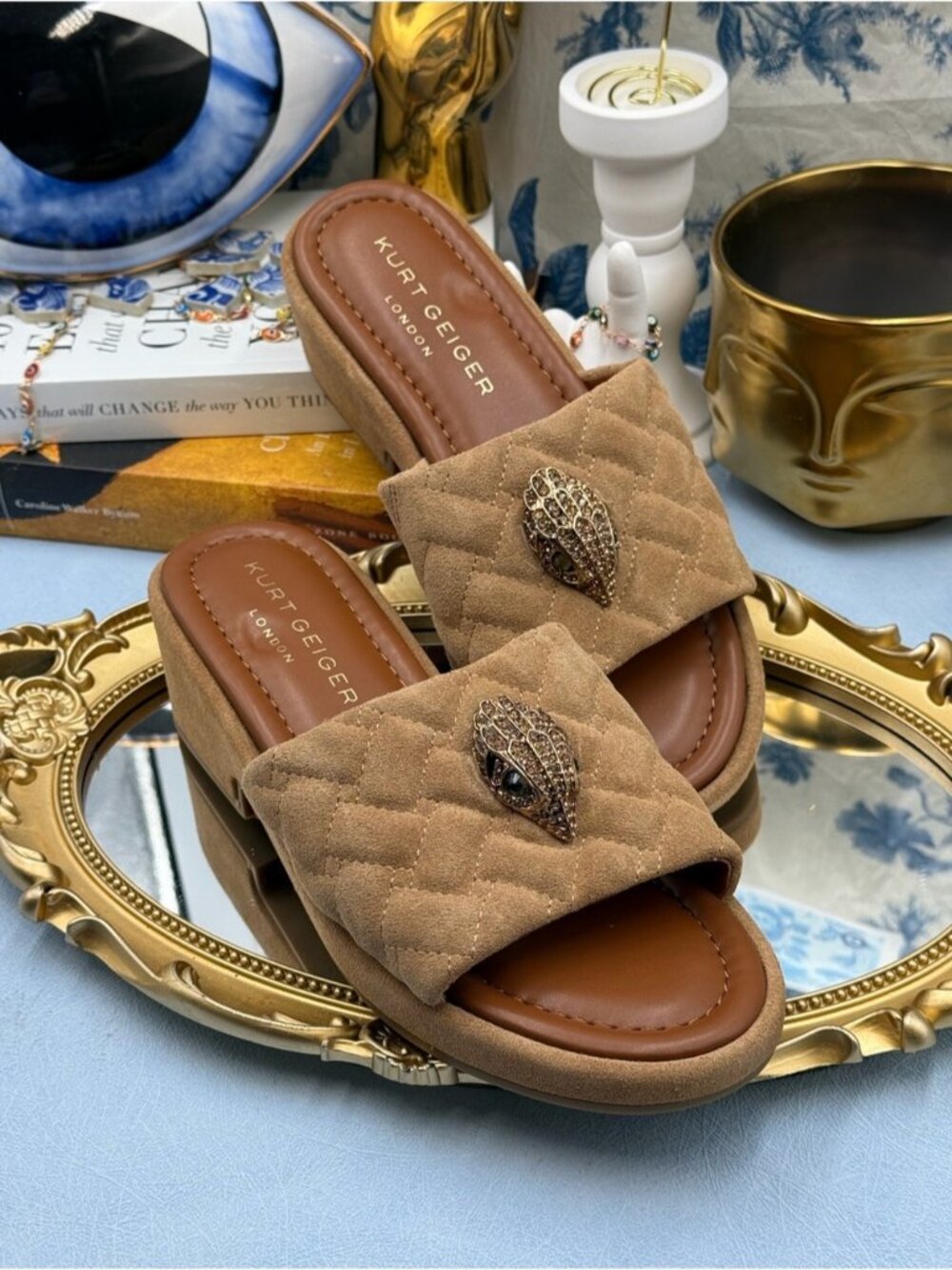 🆕 KURT GEIGER LONDON 🧿 NWOB Kensington Quilted Slip On Sandal, Tan Suede, Sz 7
